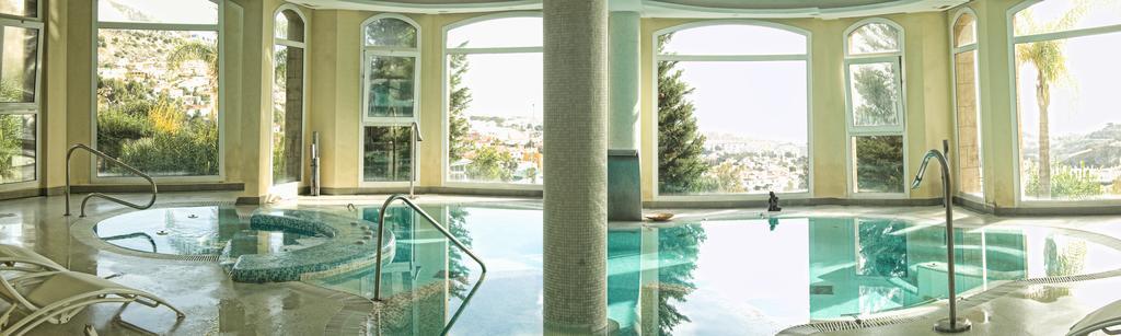 Hotel Tematico Costa Del Sol 토레몰리노스 외부 사진