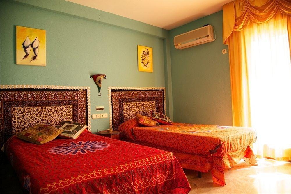 Hotel Tematico Costa Del Sol 토레몰리노스 외부 사진