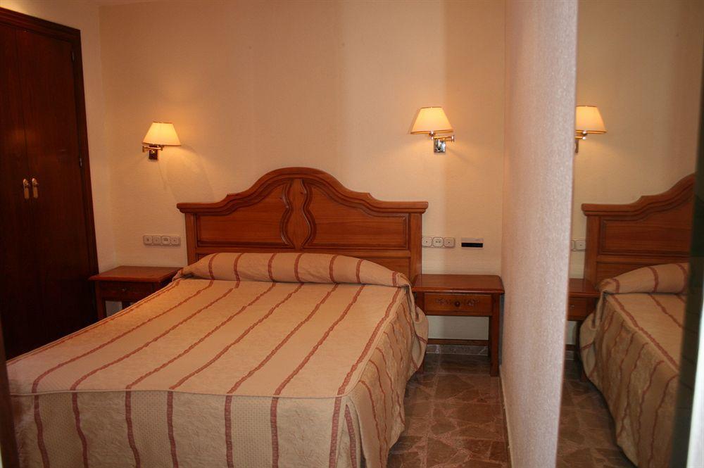 Hotel Tematico Costa Del Sol 토레몰리노스 외부 사진